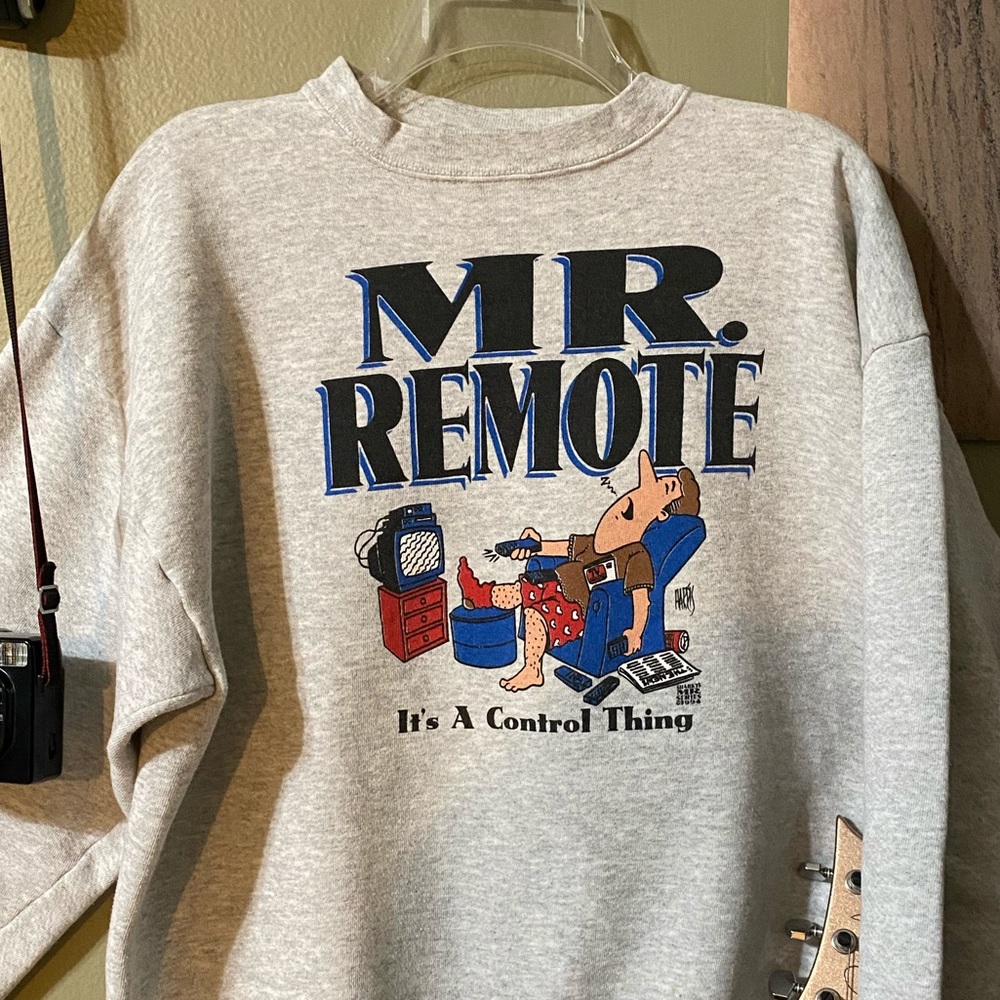 GREY VINTAGE SWEATER